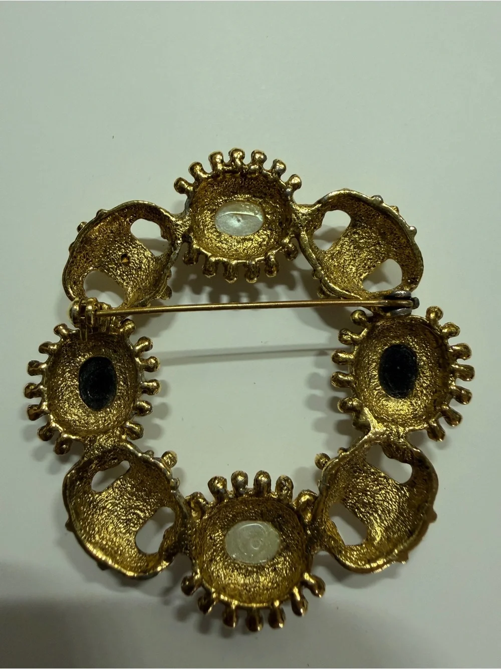 Vintage Gold Tone Faux Pearl &‎ Black Cabochon Rhinestone Circle Brooch Pin